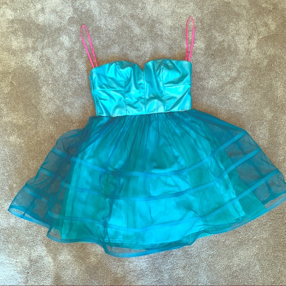 BetseyJohnson Strapless Party dress!